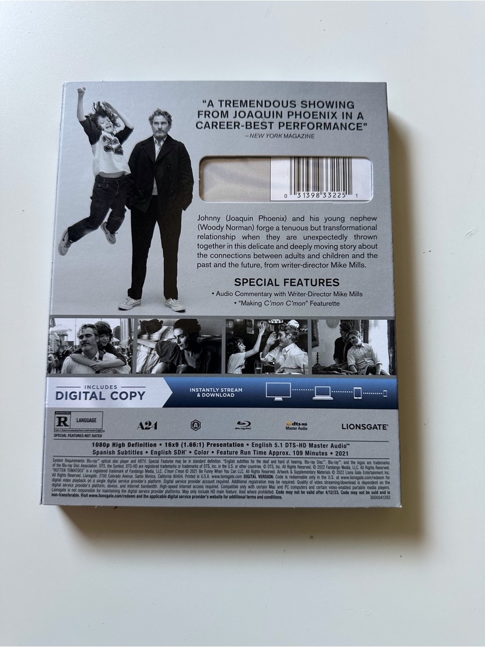 C'mon C'mon (Blu-ray, 2022) w/ slipcover Joaquin Phoenix Gaby Hoffman - Picture 3 of 4